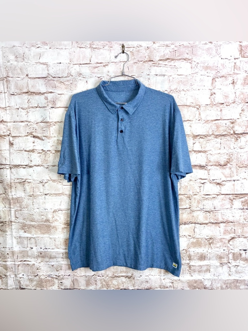 Vuori Men’s  Strato Tech Polo in Pool Blue Heather Size XL - Picture 2 of 5